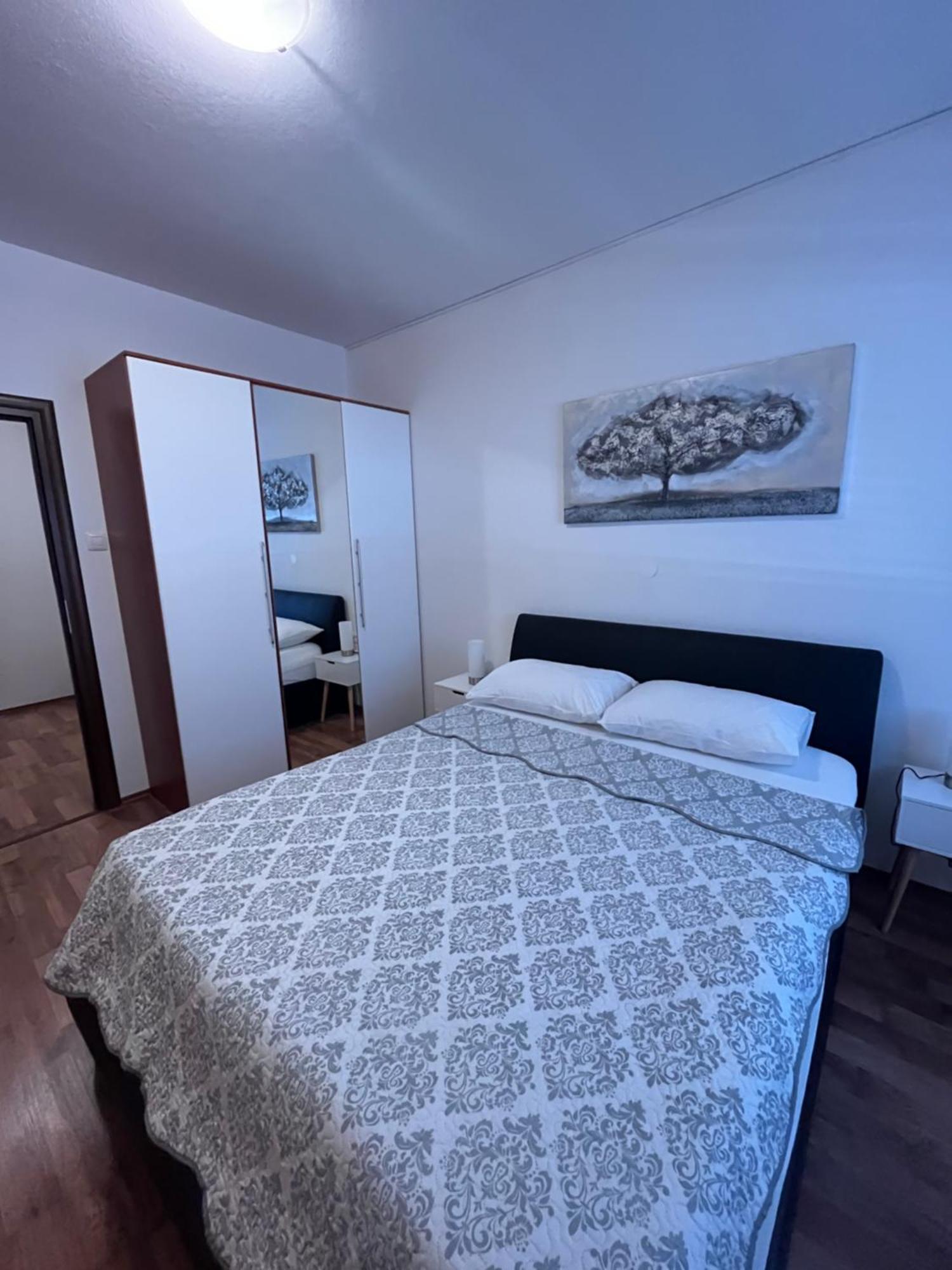 Guest House Antonella Malinska Exterior foto